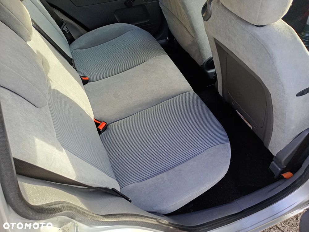 Ford Fusion 1.4 Fun X - 14