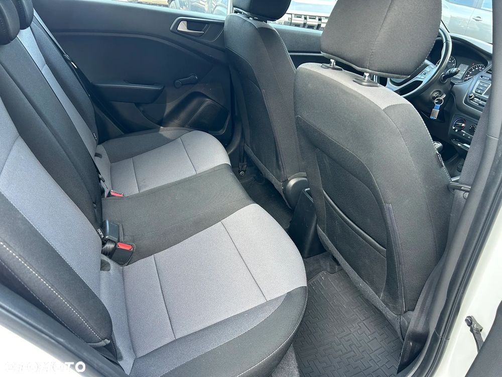 Hyundai i20 1.2 Classic Plus - 14