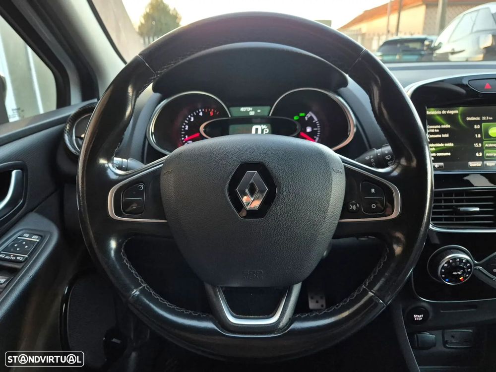 Renault Clio Sport Tourer - 17