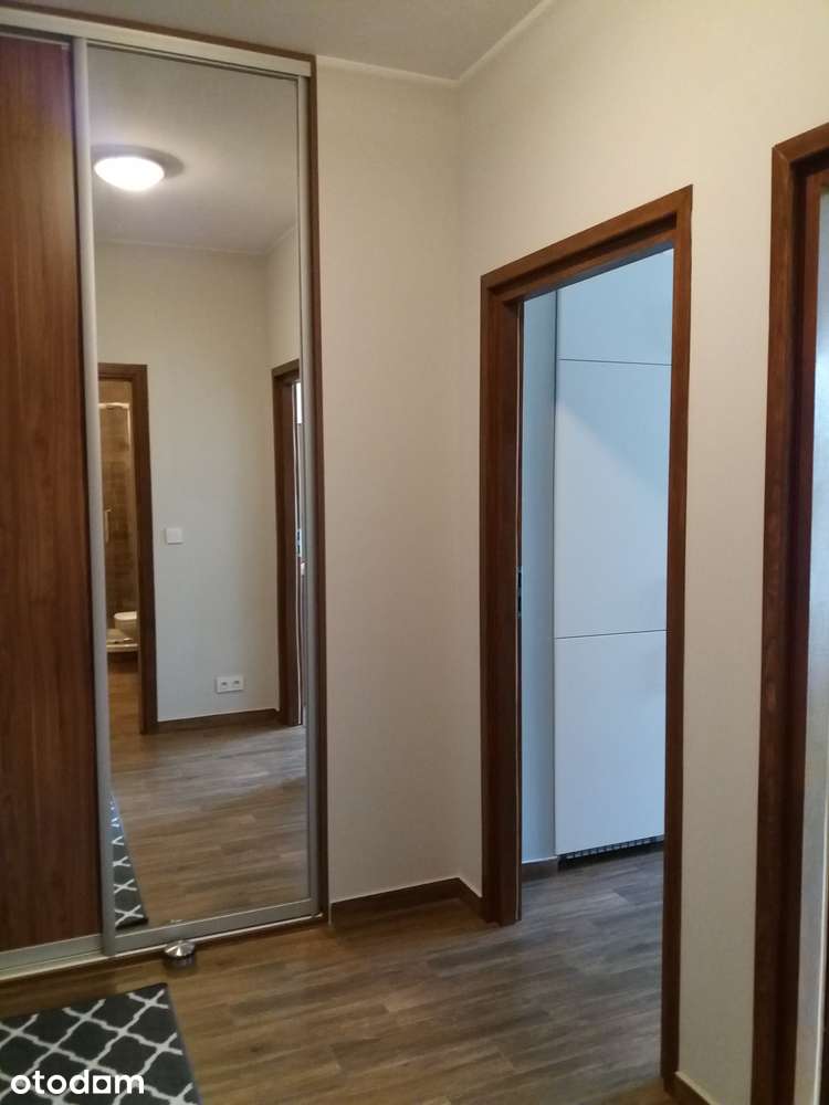 Funkcjonalna i cicha kawalerka w wysokim standardzie, po remoncie