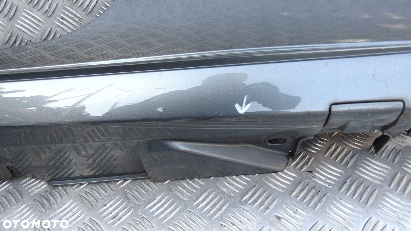 Listwa progowa lewa Mercedes C 205 Cabrio AMG 14- - 5