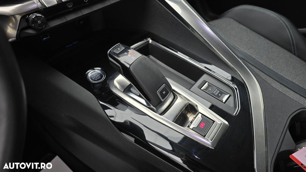 Peugeot 3008 1.5 BlueHDI S&S EAT8 Allure - 17