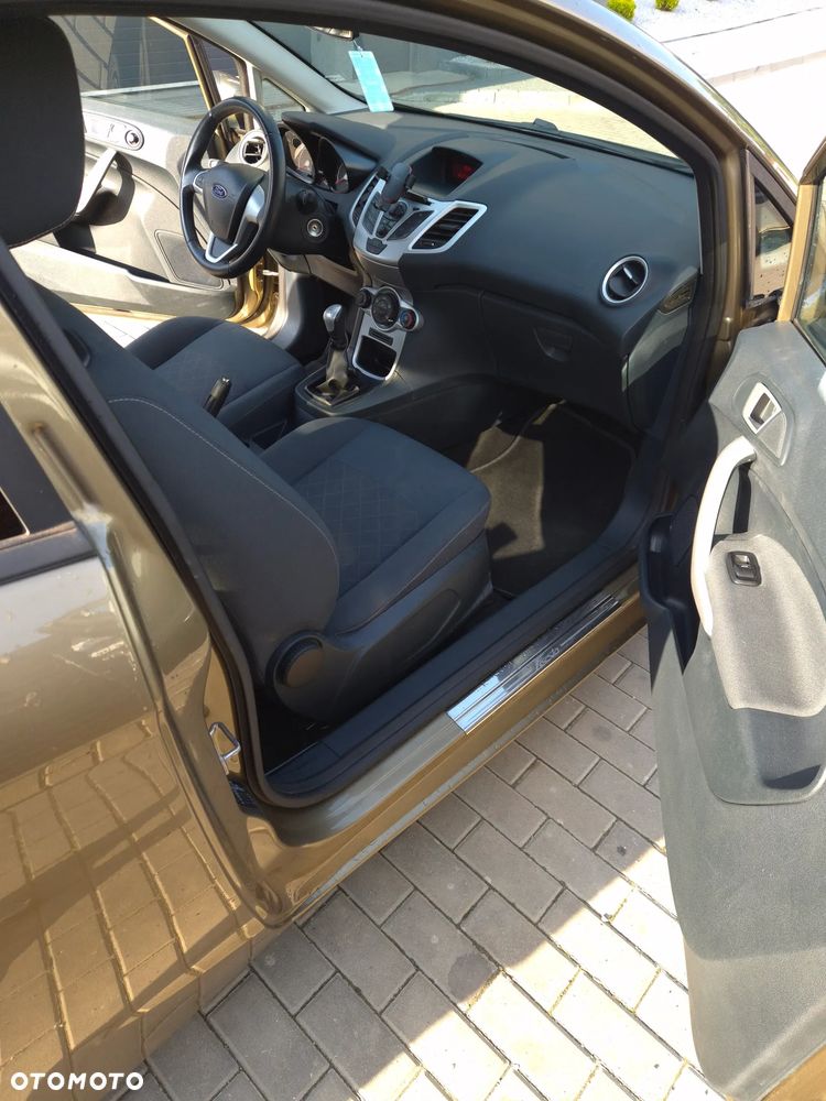 Ford Fiesta 1.25 Trend EU5 - 32
