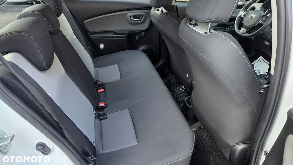Toyota Yaris Hybrid 100 Premium EU6 - 19