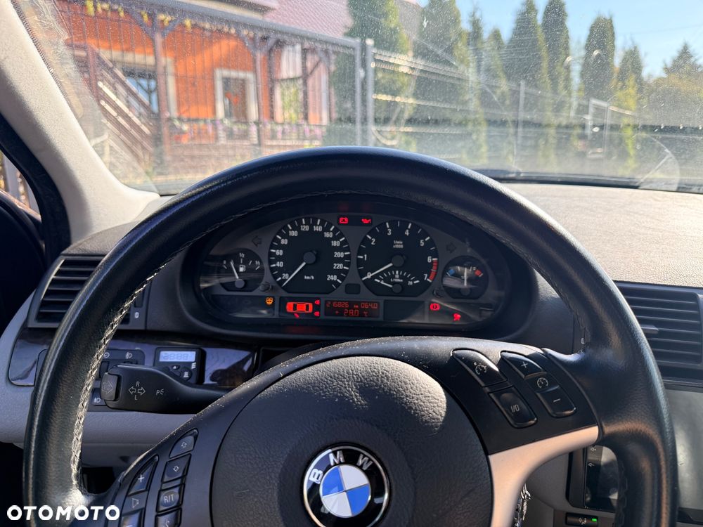 BMW Seria 3 323i - 15
