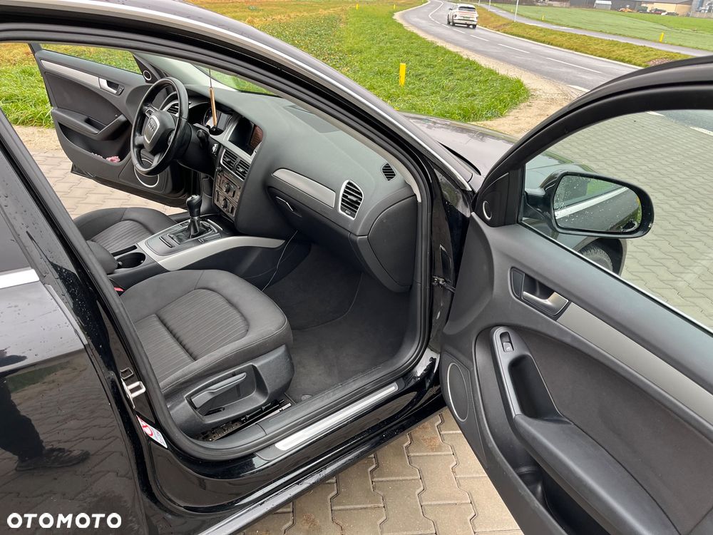 Audi A4 Avant 2.0 TDI DPF Ambiente - 23