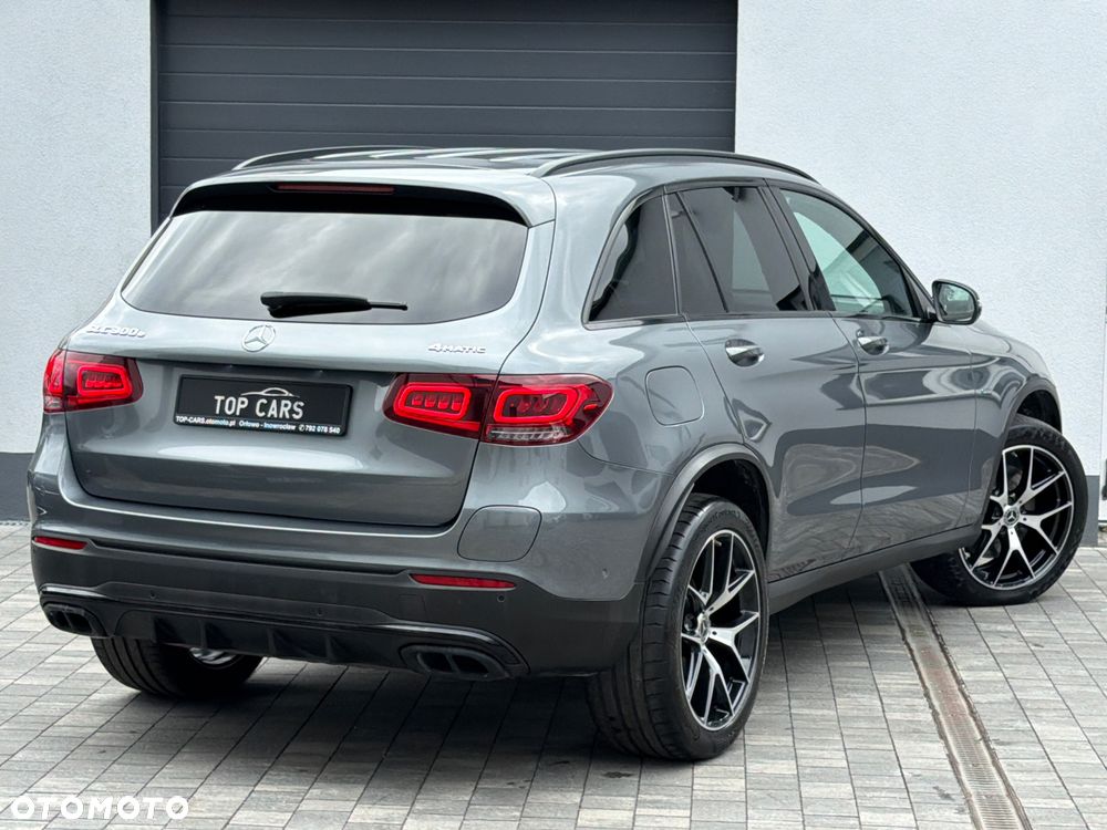Mercedes-Benz GLC 300 e 4Matic 9G-TRONIC Edition AMG Line - 30