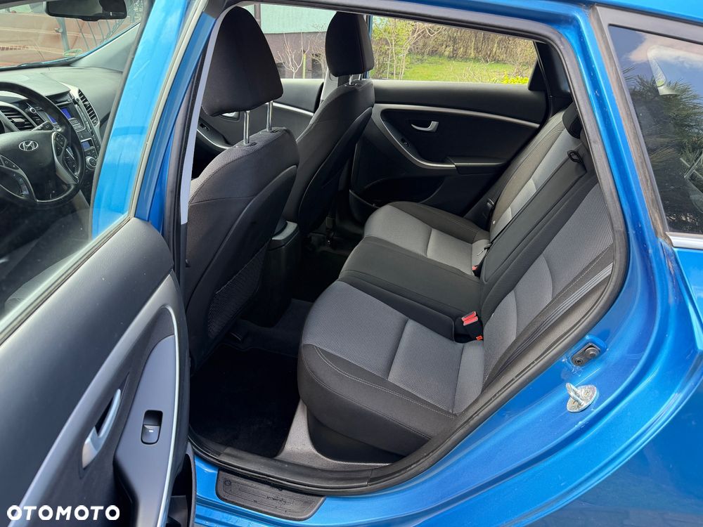 Hyundai i30 Kombi 1.6 GDi DCT Premium - 23