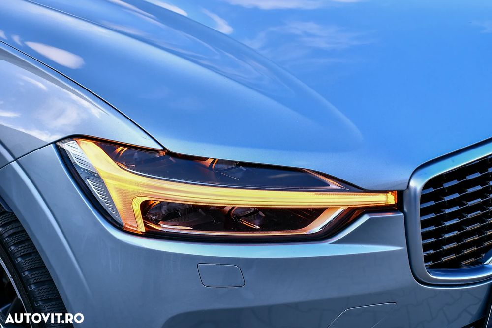 Volvo XC 60 D4 AWD R-Design - 29