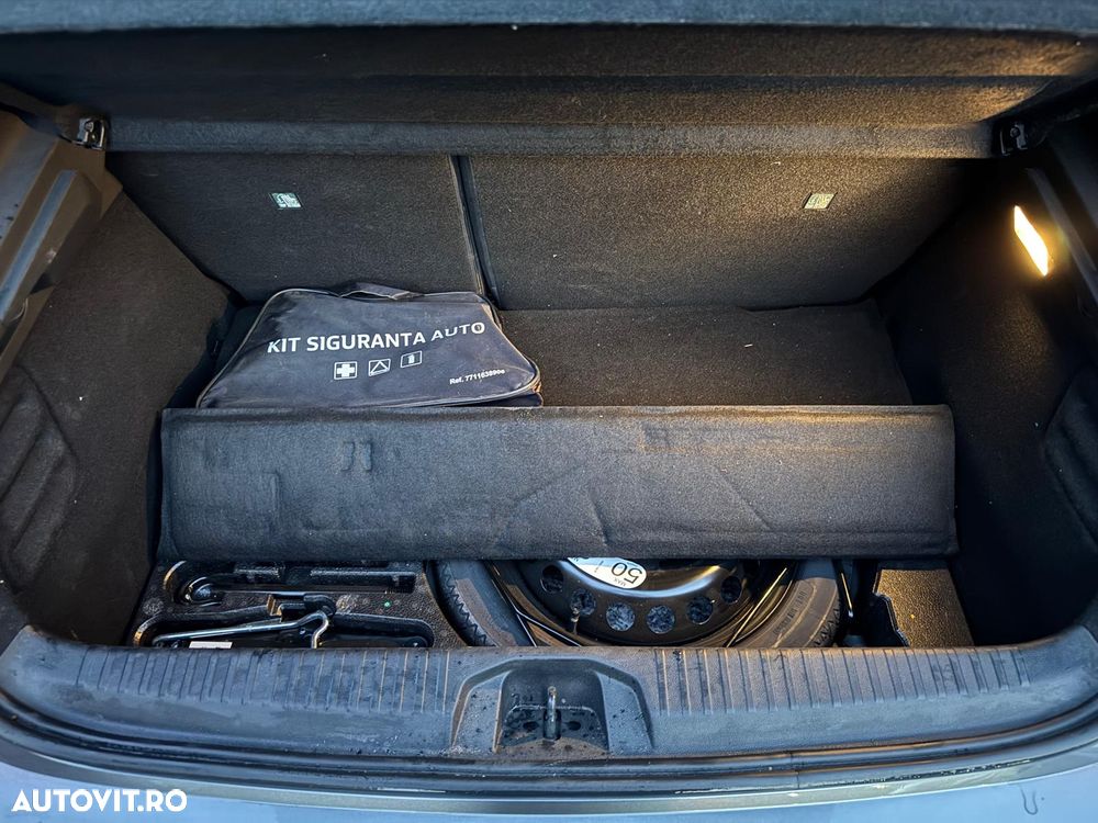 Renault Clio V E-Tech 145 Techno - 33