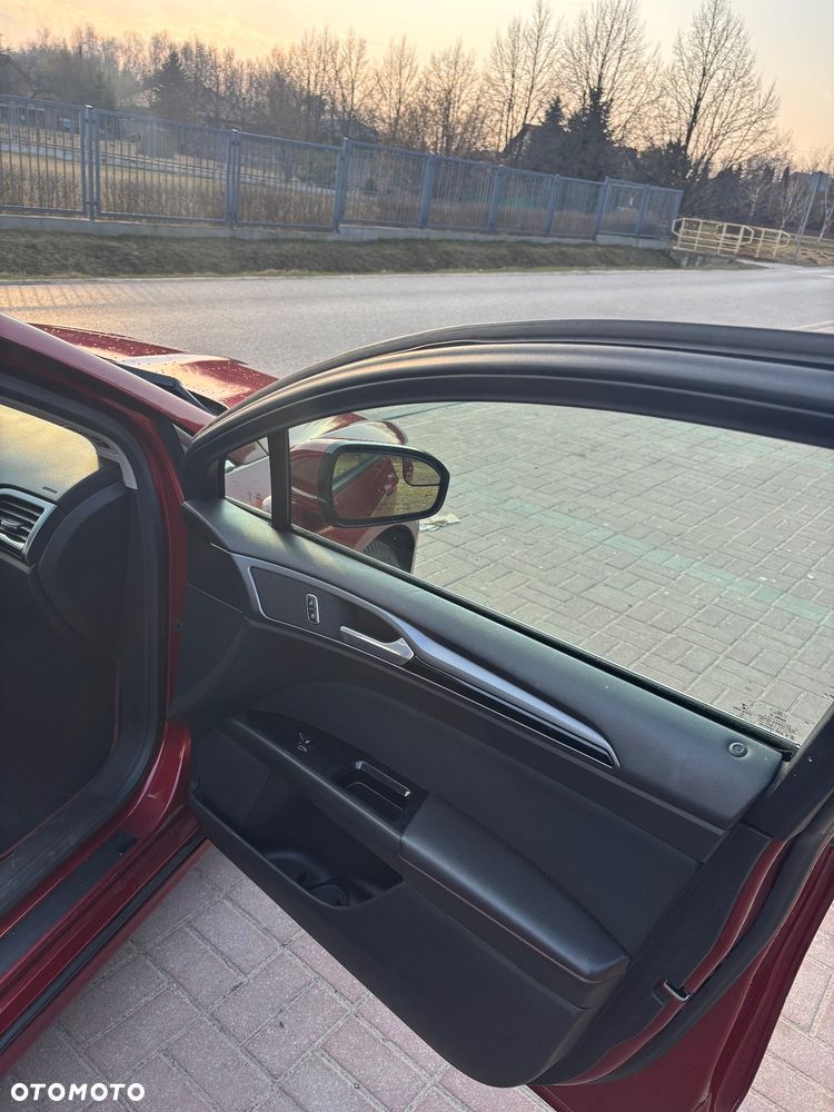 Ford Fusion - 15