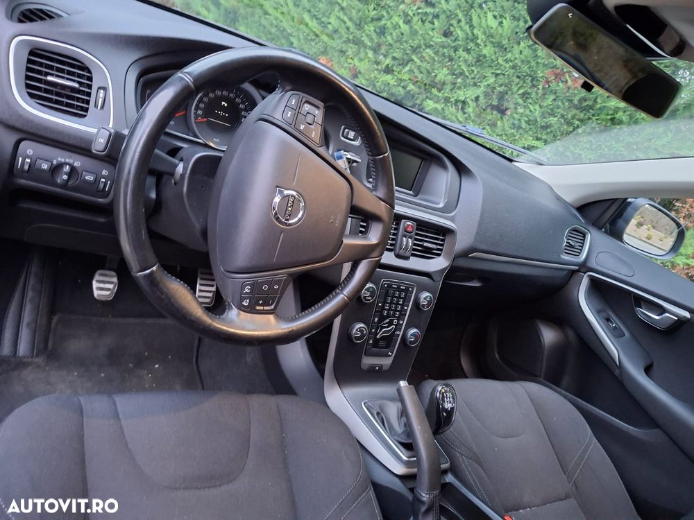 Volvo V40 D2 - 5