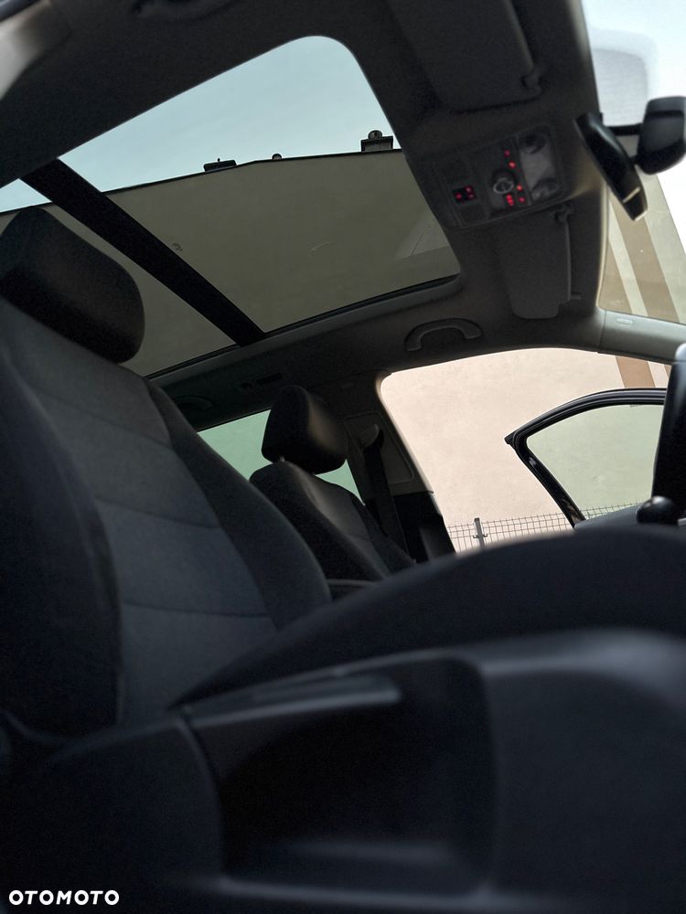 Volkswagen Golf 1.6 TDI DPF Style - 21