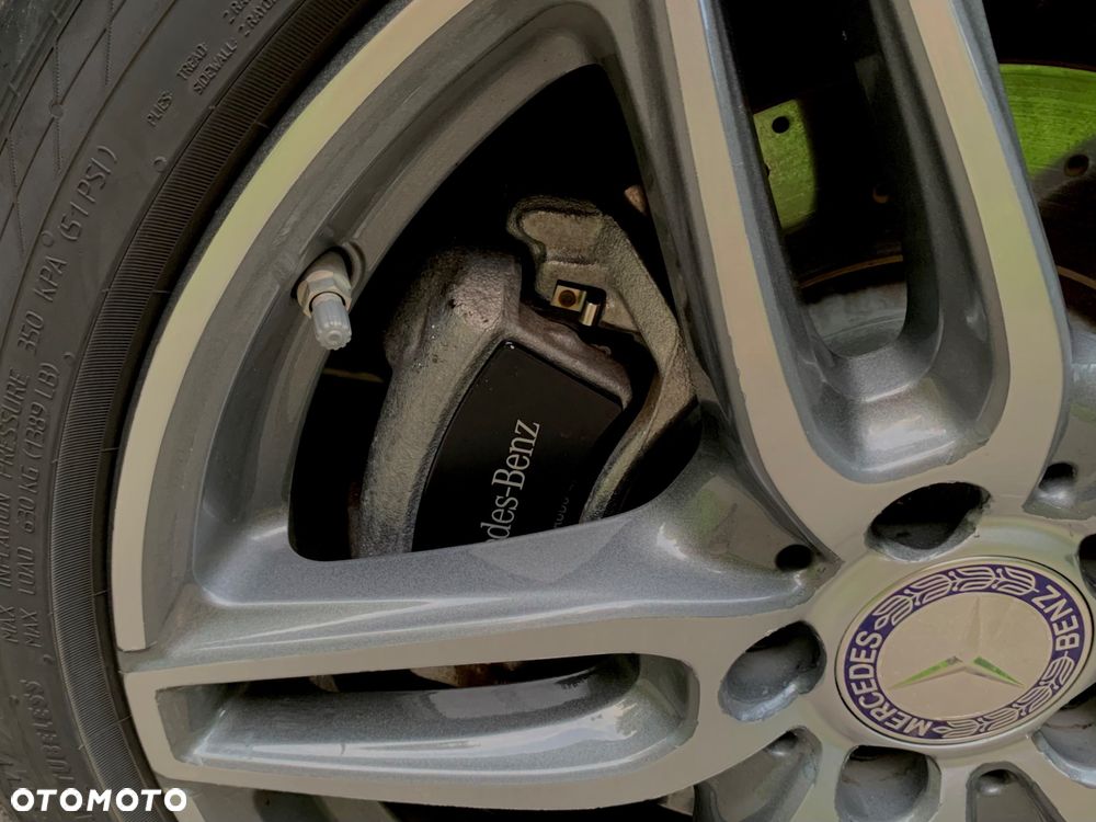 Mercedes-Benz CLA 250 4-Matic AMG Line - 13