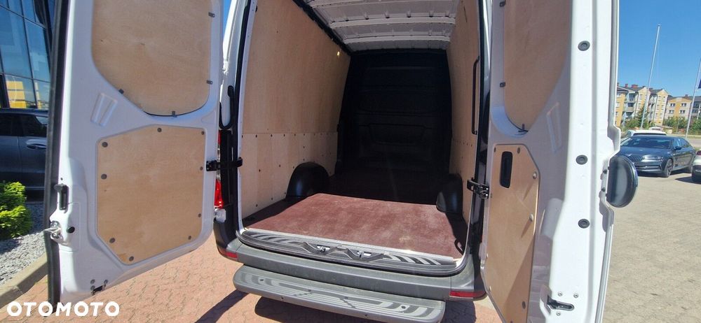 Mercedes-Benz Sprinter - 21