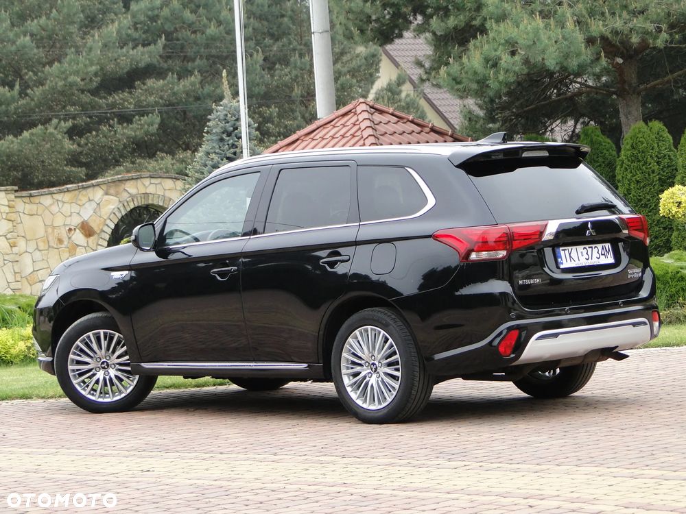 Mitsubishi Outlander Instyle + - 12