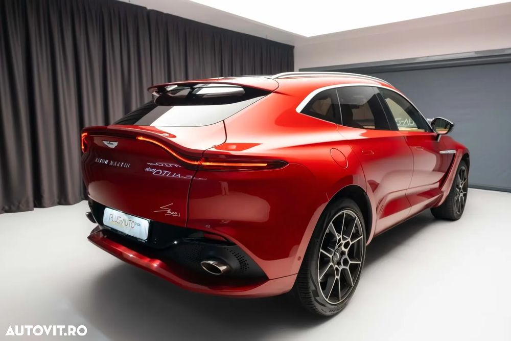 Aston Martin DBX - 2