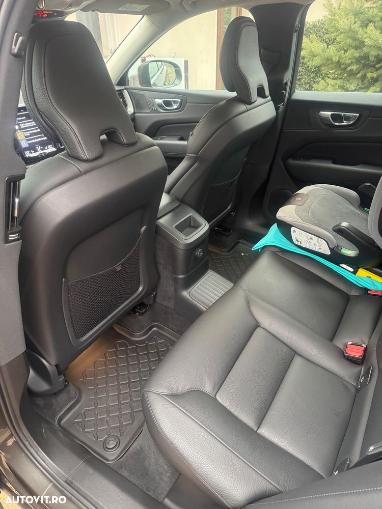 Volvo XC 60 T6 AWD Recharge Geartronic Inscription - 32