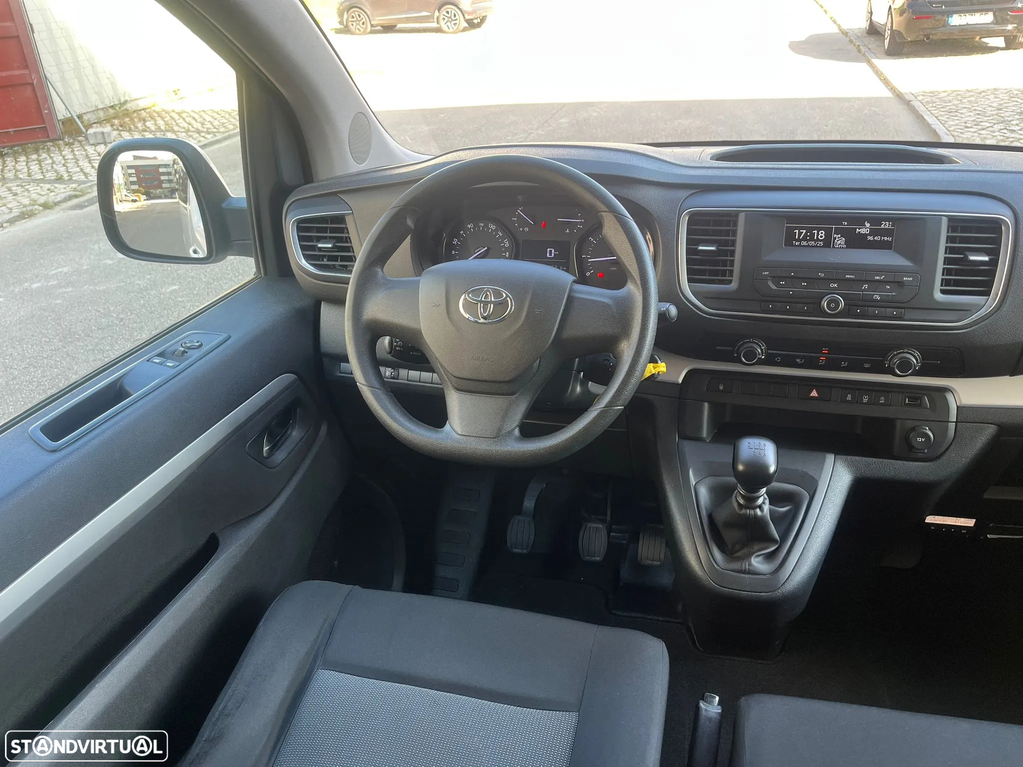 Toyota Proace Verso 1.5 D-4D L2 1.2T Comfort 9L PDL - 27