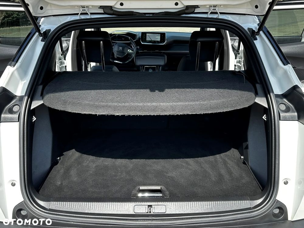 Peugeot 2008 BlueHDi 130 EAT8 GT Pack - 38