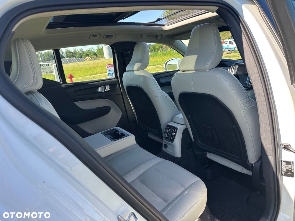 Volvo XC 40 T4 Recharge DKG RDesign Expression - 25