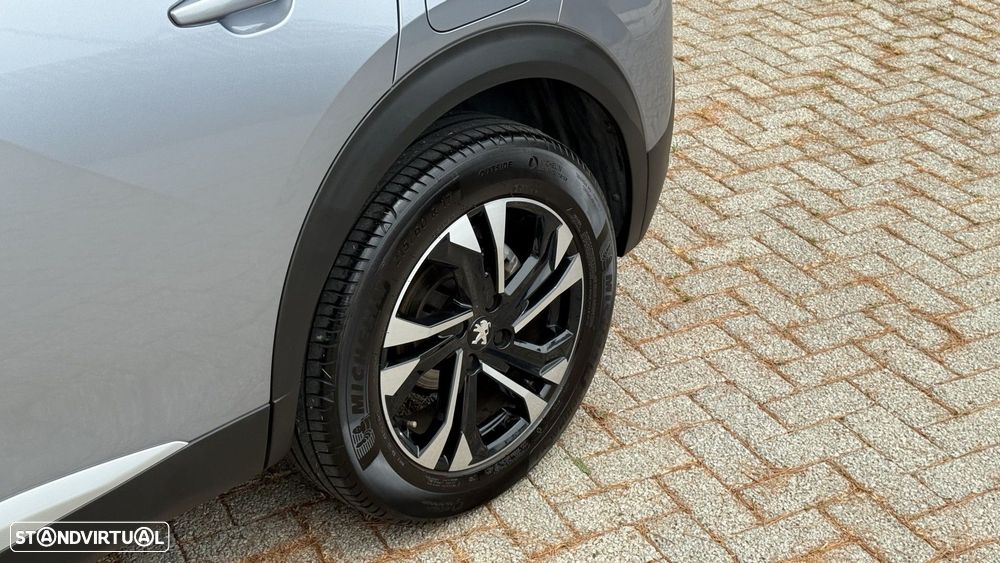 Peugeot 2008 1.2 PureTech Allure Pack - 23