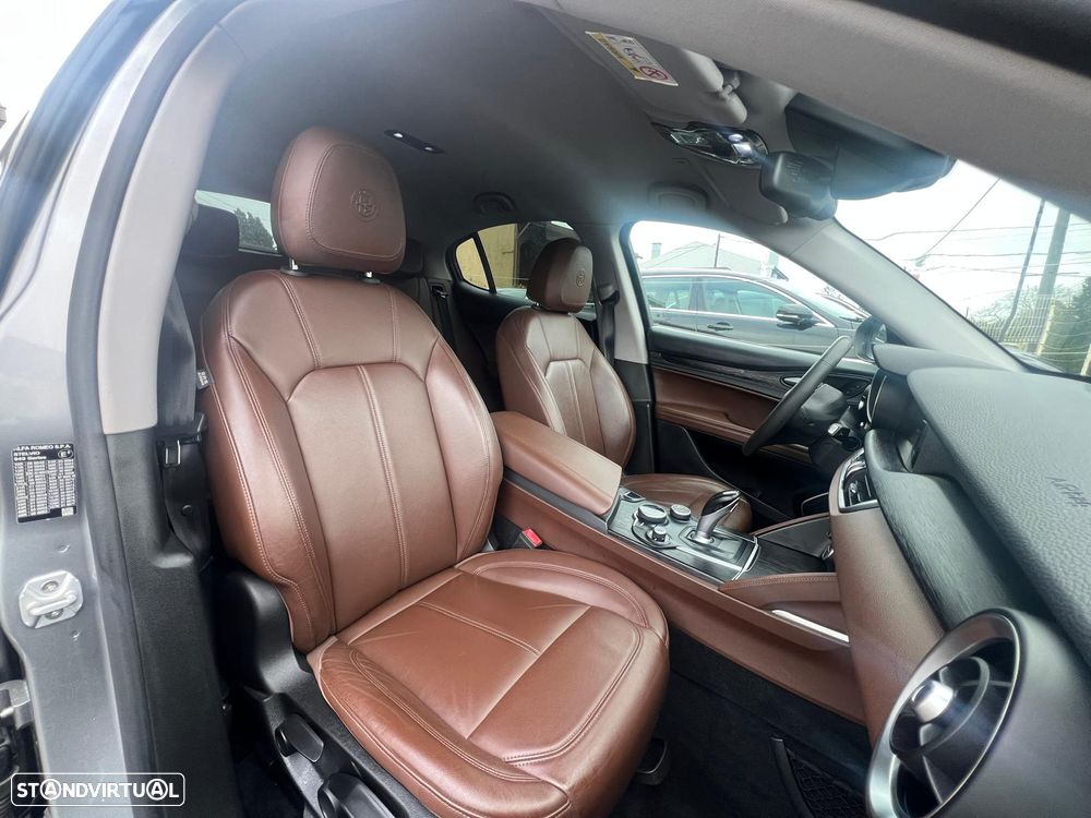 Alfa Romeo Stelvio 2.2 16V AT8 Super - 18