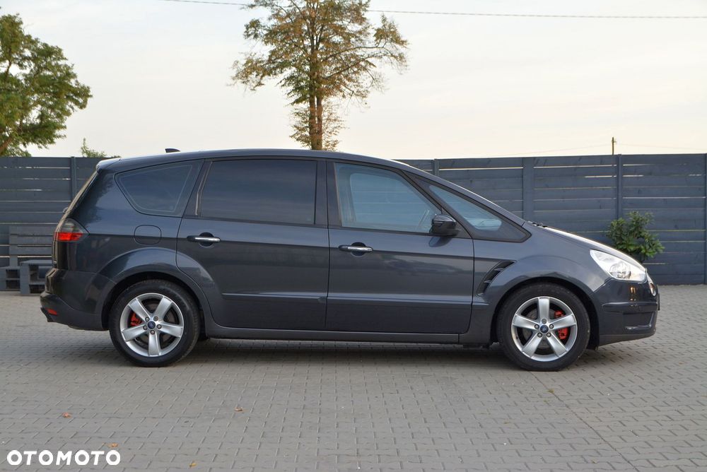 Ford S-Max - 12