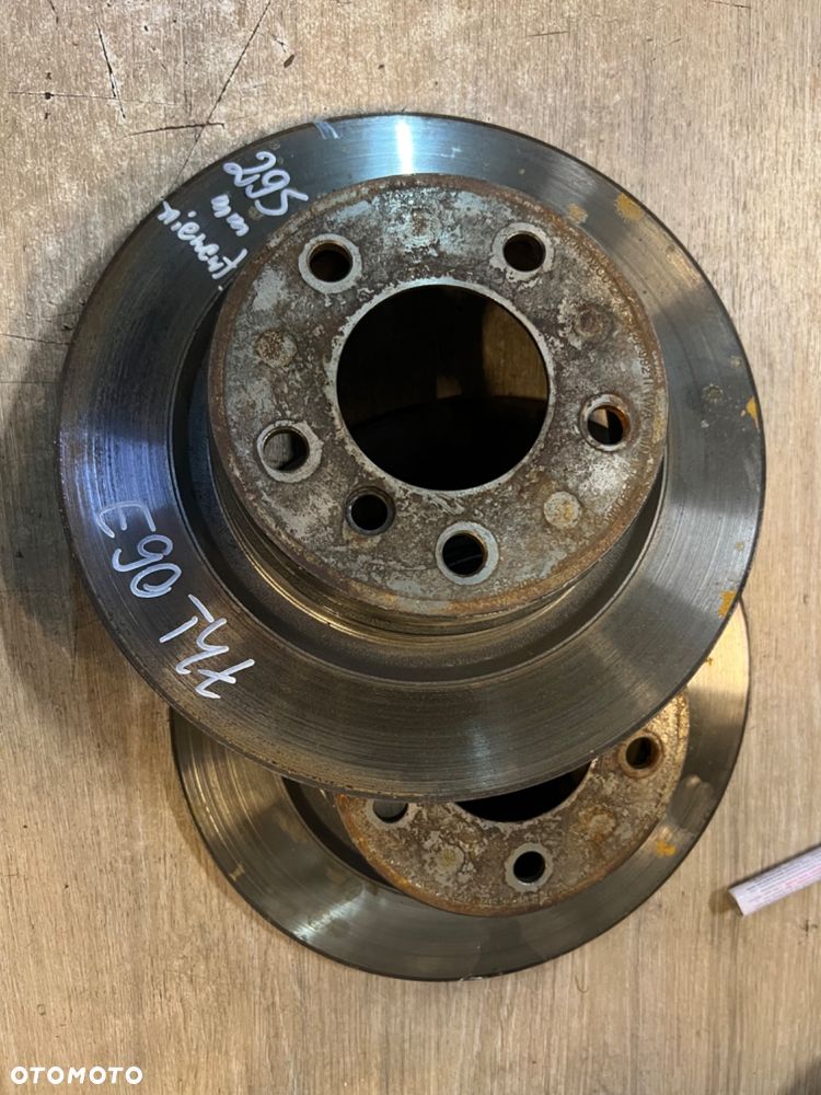 Tarcze hamulcowe tył tylne  e90 e91 e87 niewentylowane 295mm - 1