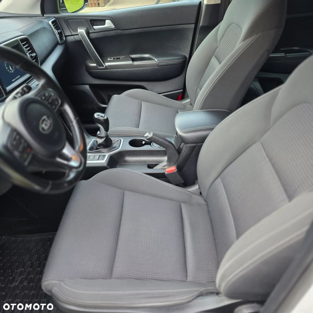 Kia Sportage 1.6 GDI 2WD Attract - 12