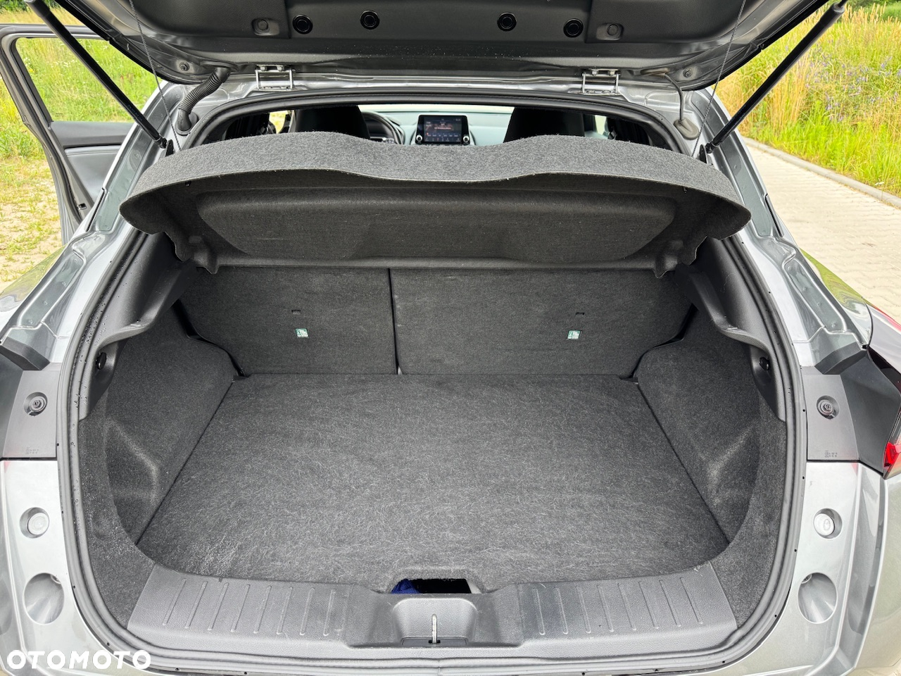 Nissan Juke 1.0 DIG-T Tekna - 11