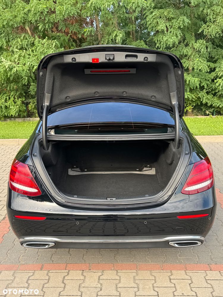 Mercedes-Benz Klasa E 200 d 9G-TRONIC - 11