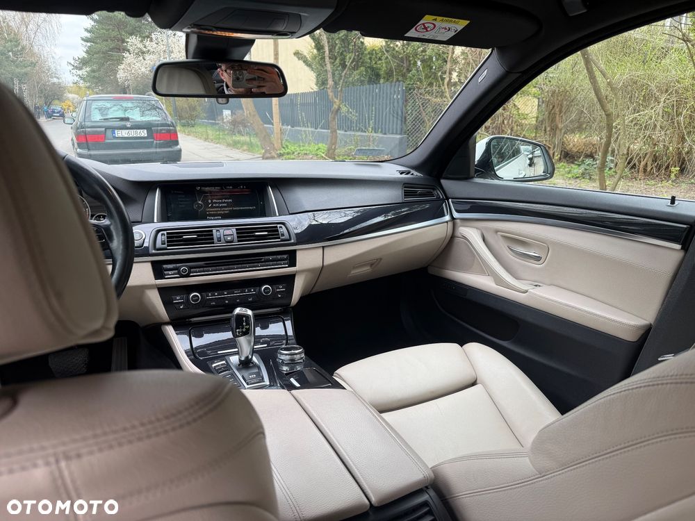 BMW Seria 5 525d xDrive Luxury Line - 14
