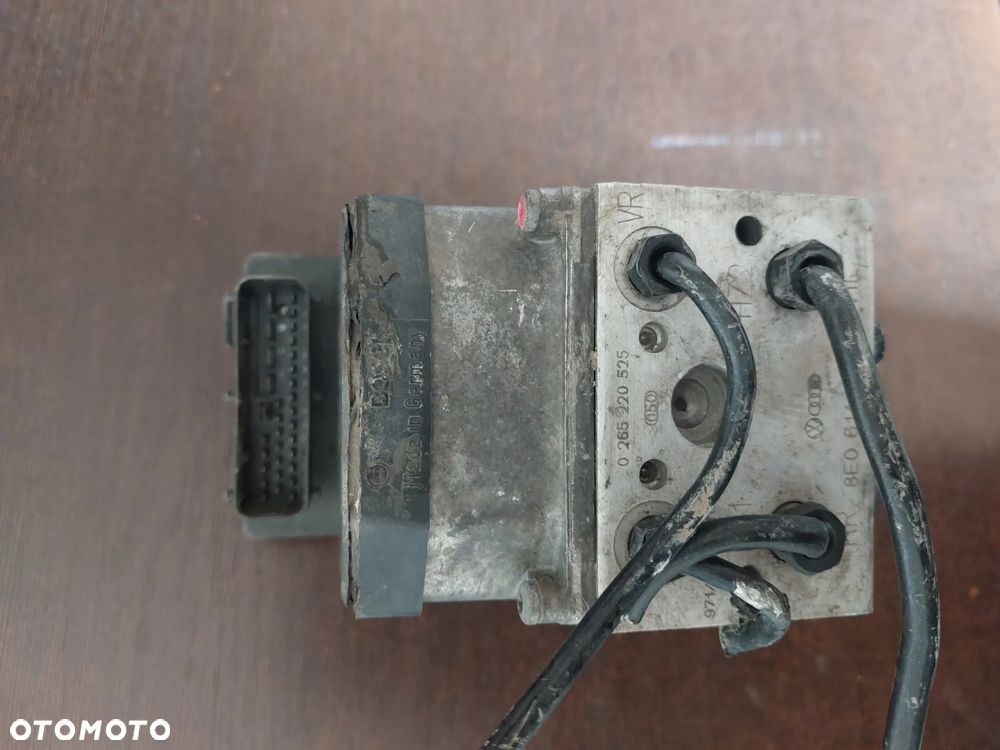 Pompa hamulcowa ABS Audi Passat 8E0614111AH,0265220525,0273004358 - 2