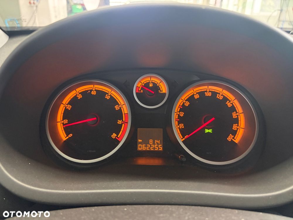 Opel Corsa - 25