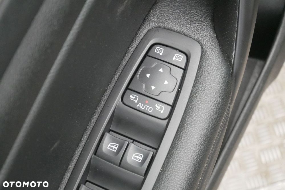 Renault Megane 1.3 TCe Techno EDC - 27