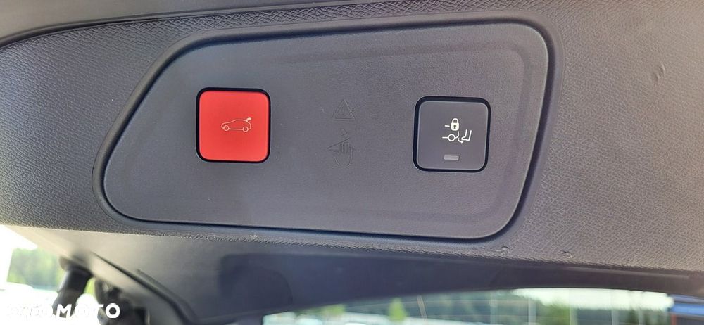 Peugeot 3008 1.2 PureTech Allure Pack S&S EAT8 - 29