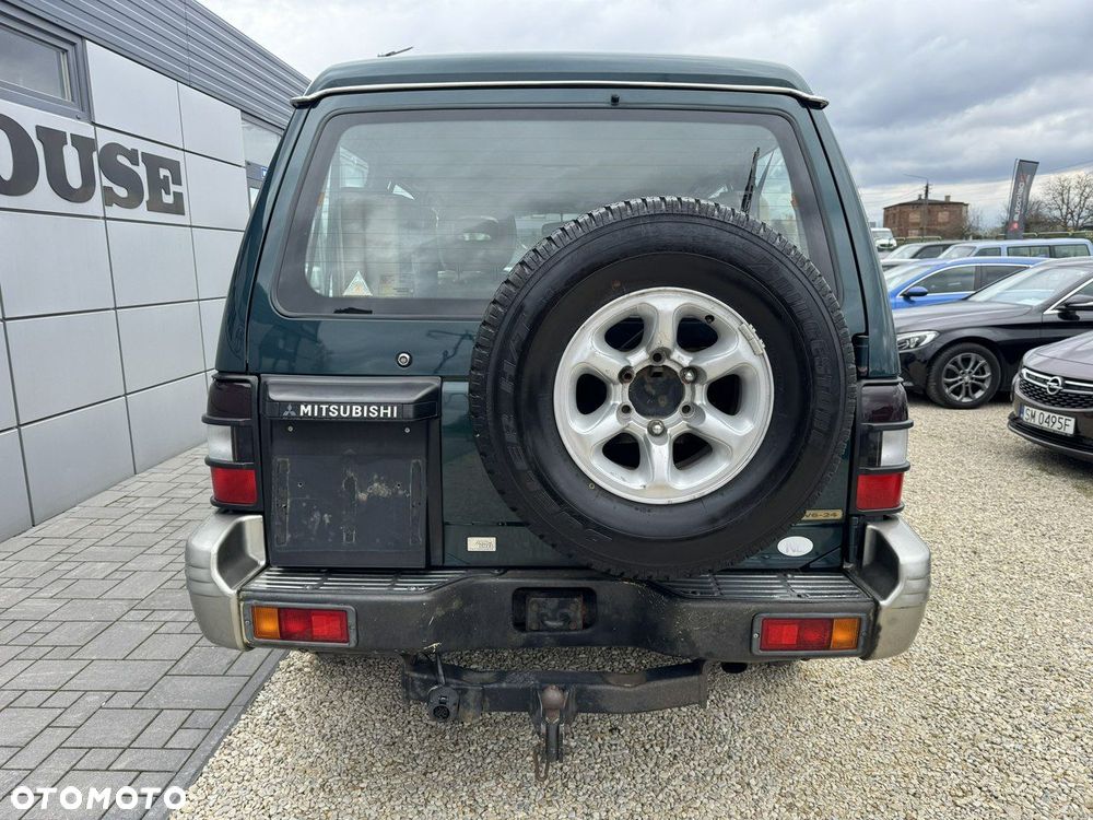 Mitsubishi Pajero - 10