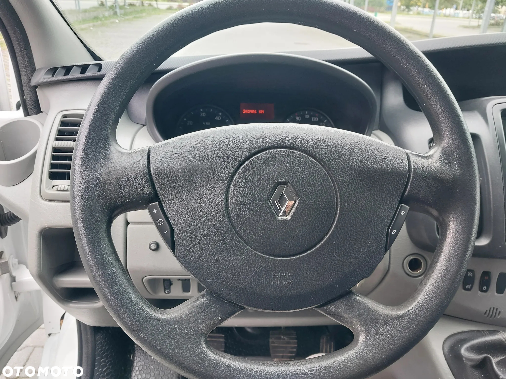 Renault Trafic 2,0 Dci - 11