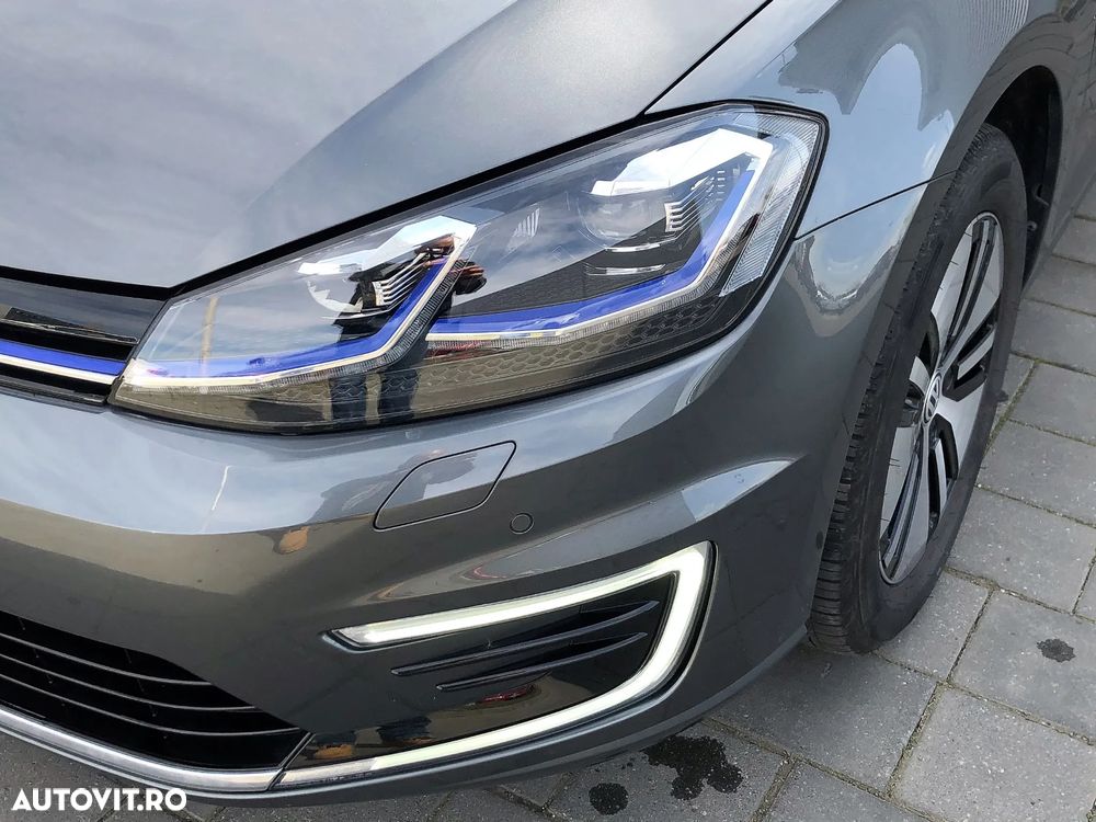 Volkswagen e-Golf - 14