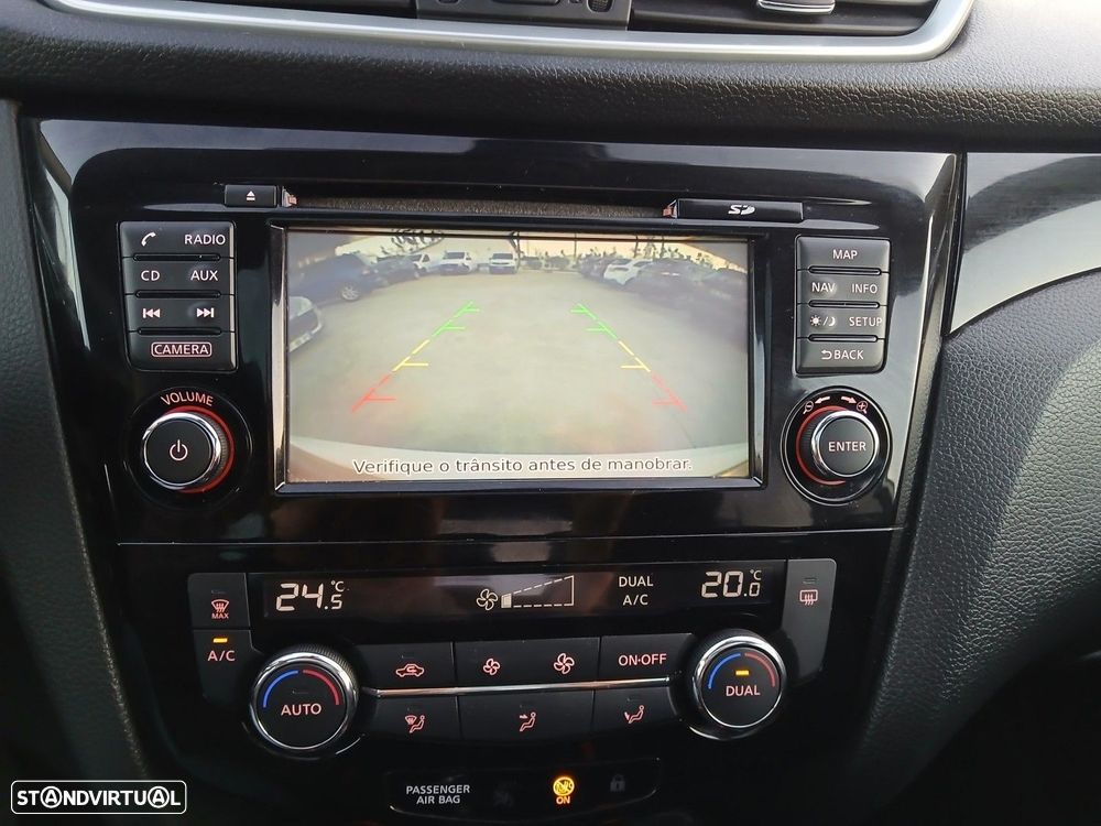 Nissan Qashqai 1.5 dCi N-Connecta Business - 24