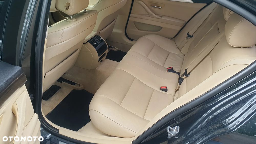 BMW Seria 5 530d - 27