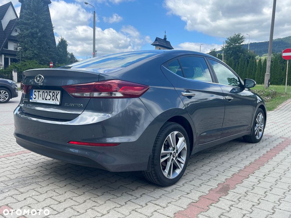 Hyundai Elantra 1.6 Style - 5