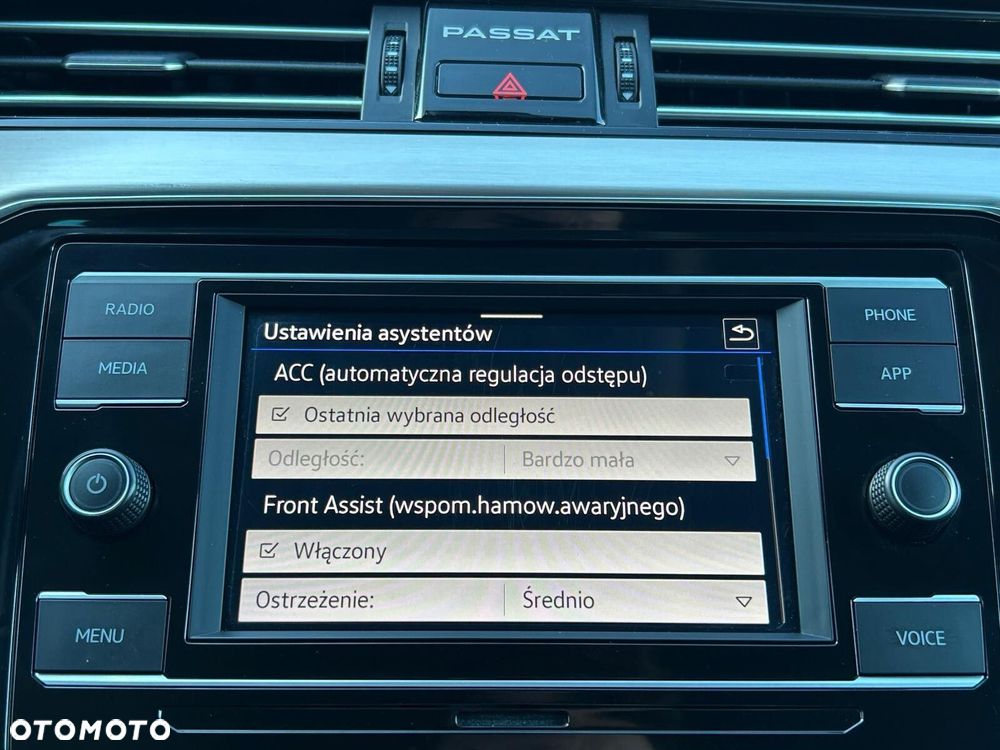 Volkswagen Passat Variant 2.0 TDI EVO Elegance DSG - 30