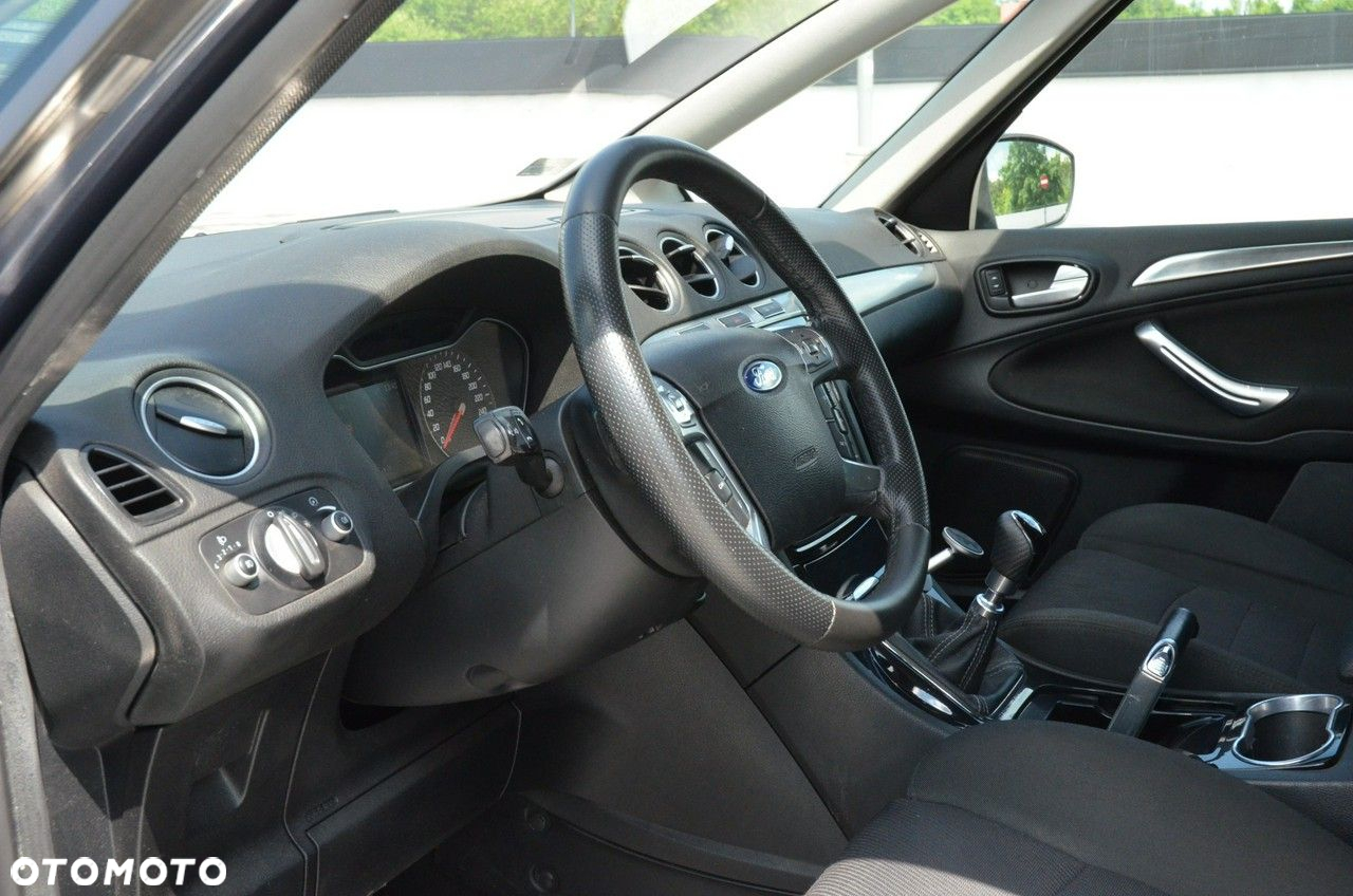 Ford S-Max - 21