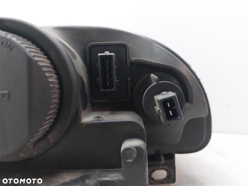Reflektor lampa przód prawa Alfa Romeo 156 1997-2002 60620134 38420381 - 5