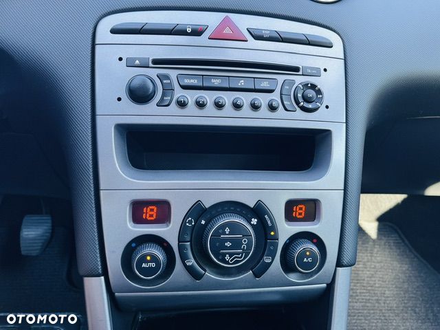 Peugeot 308 1.6 Premium - 16