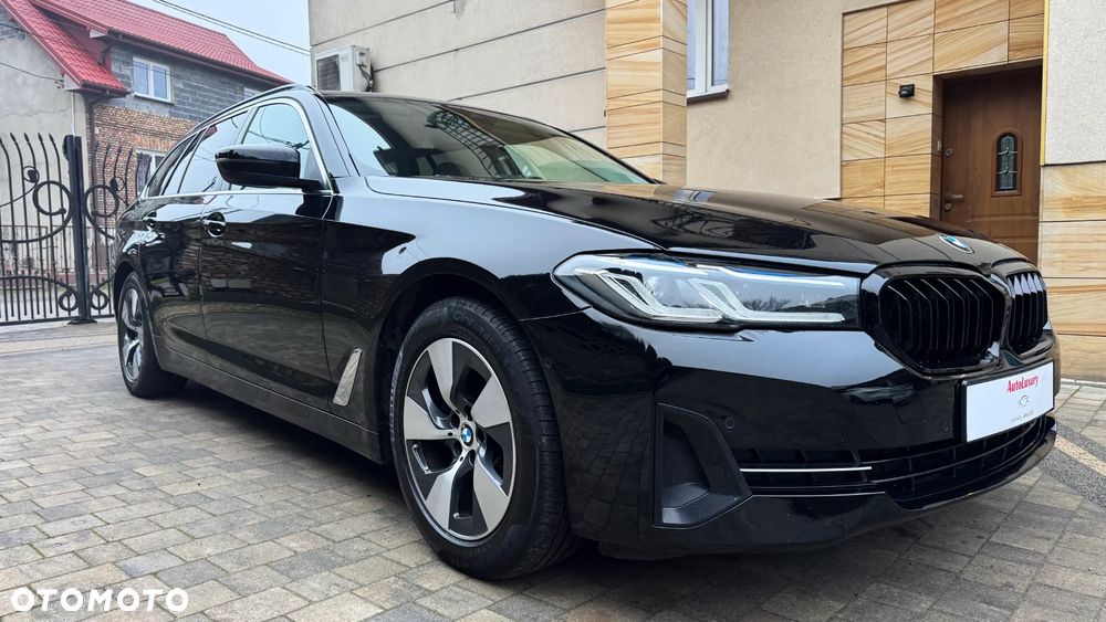 BMW Seria 5 520d Sport Line - 13