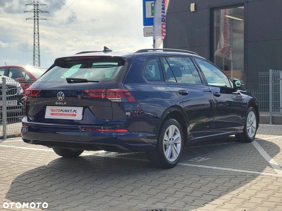 Volkswagen Golf - 6
