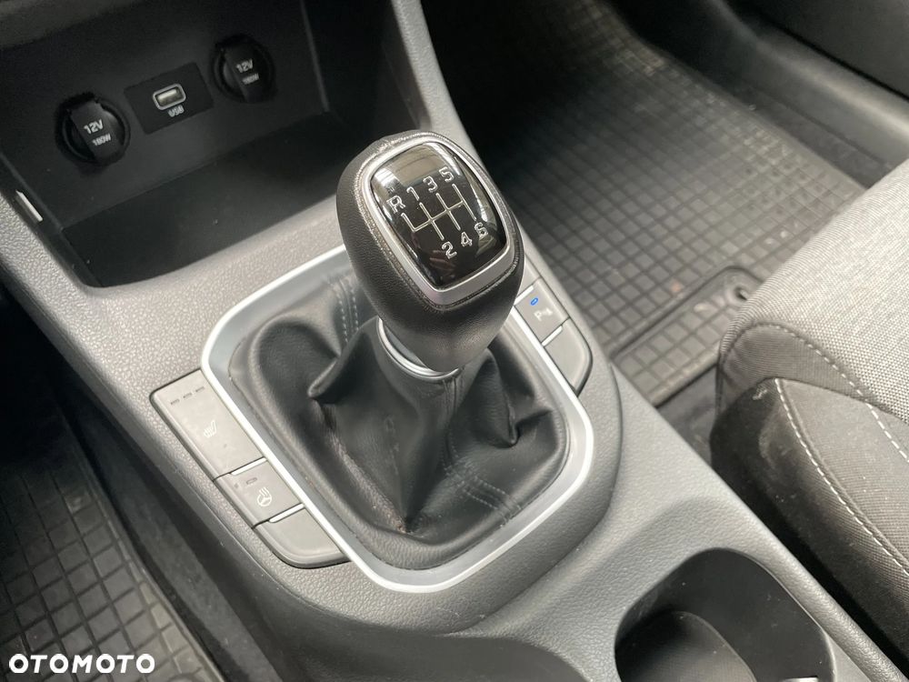 Hyundai i30 1.5 DPI Smart - 16